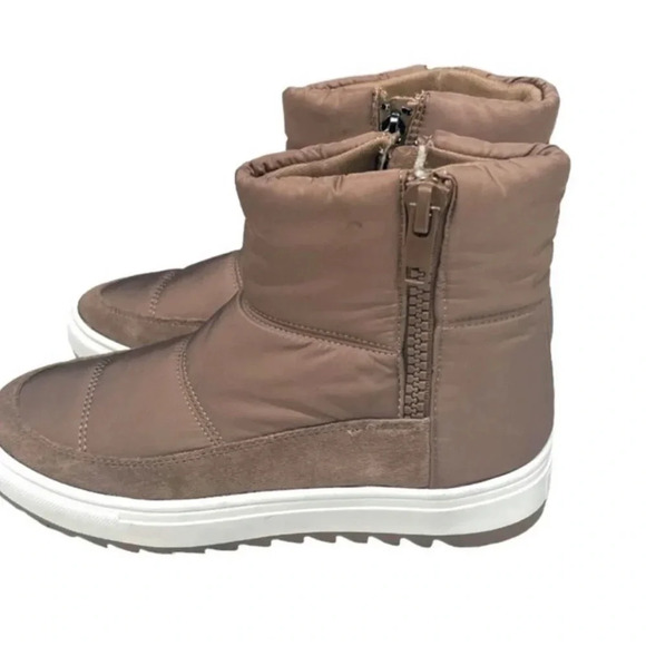 Blondo Samarie Waterproof Quilted Platform Boot Women’s Size 7.5 NWT - Picture 2 of 6